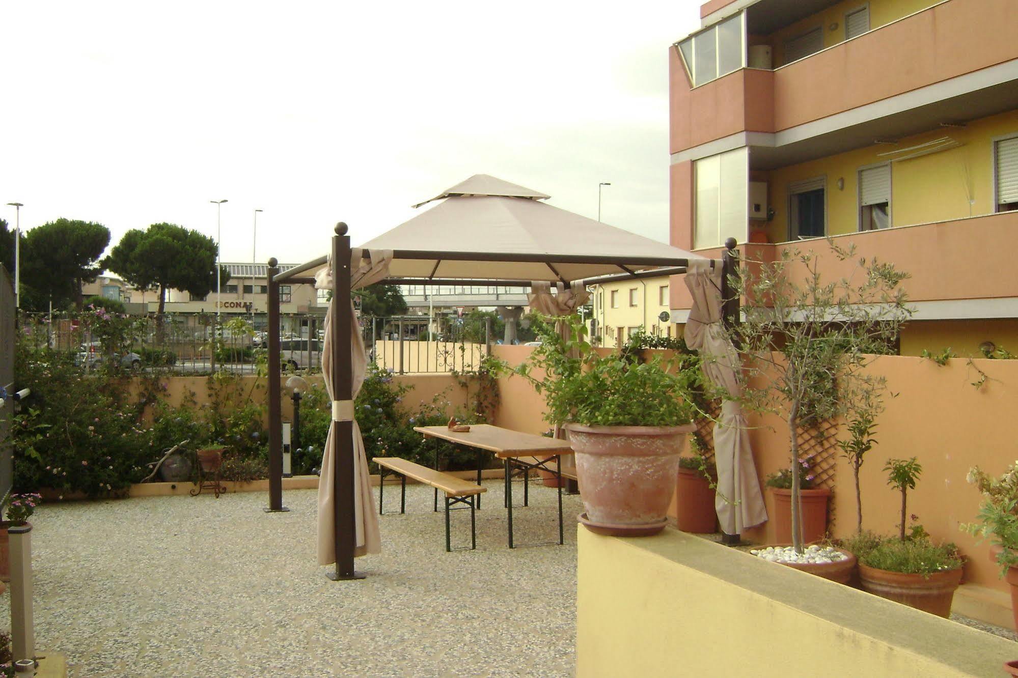 Sun&Sardinia Hotell Monserrato Exteriör bild